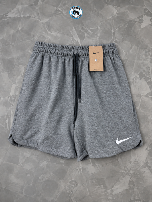 Bermuda Nike Dri-FIT Cinza Masculina Esportiva com Swoosh Branco