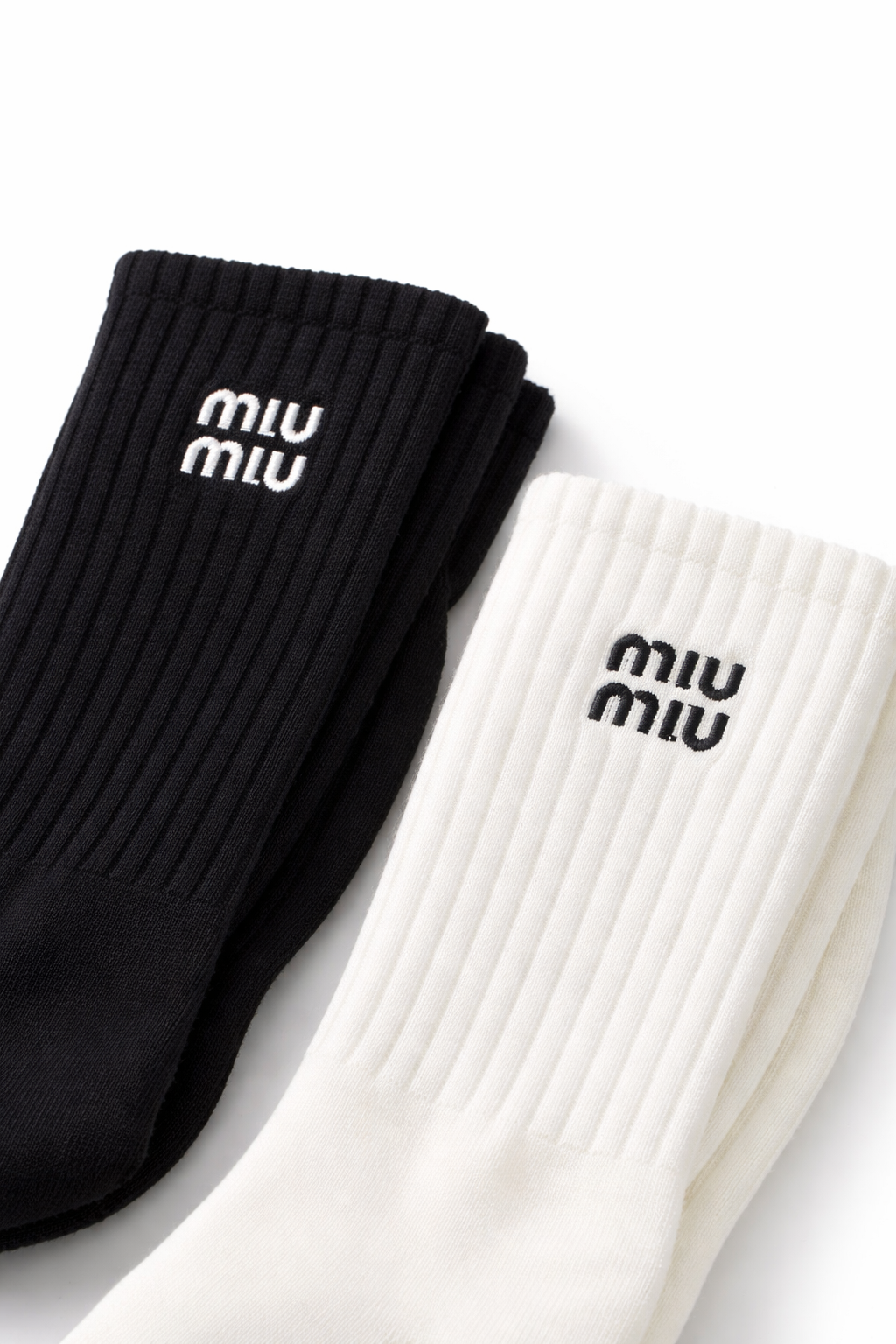 Meias Miu Miu Cano Médio Premium Confortável Logo Bordado Streetwear Tendência