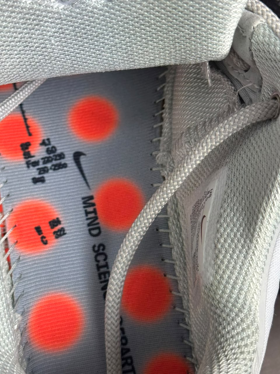 Nike Mind 002 Light Smoke Unissex
