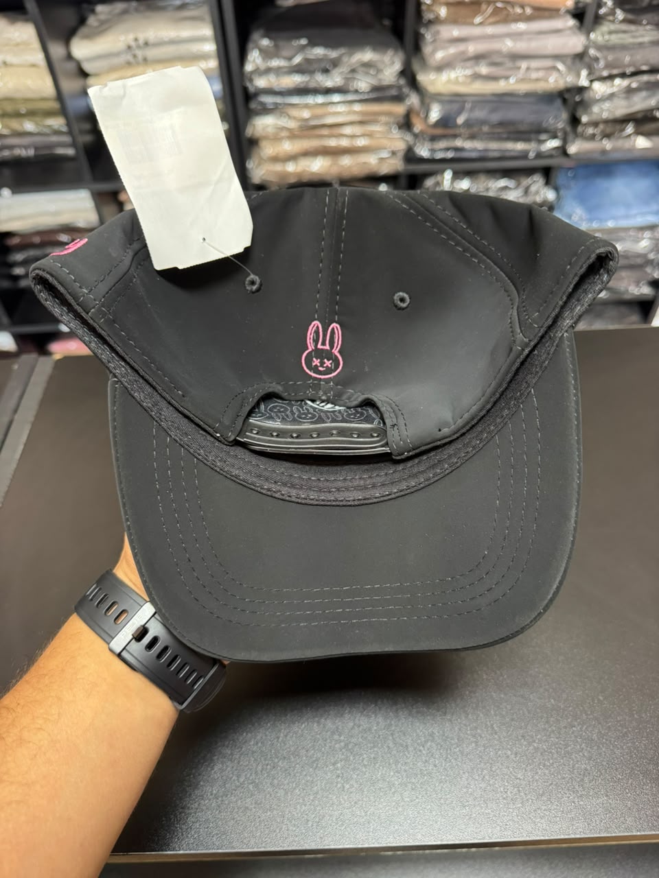 Boné Snapback Mr Bunny Preto Emborrachado Masculino Original (Cópia)
