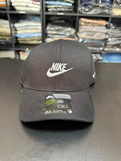 Boné Nike Club Court Dad Hat Fivela Preto Masculino