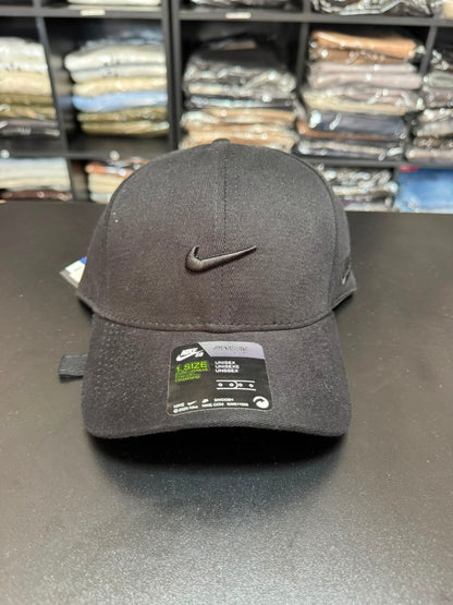 Boné Nike Club Court Dad Hat Fivela Preto Masculino