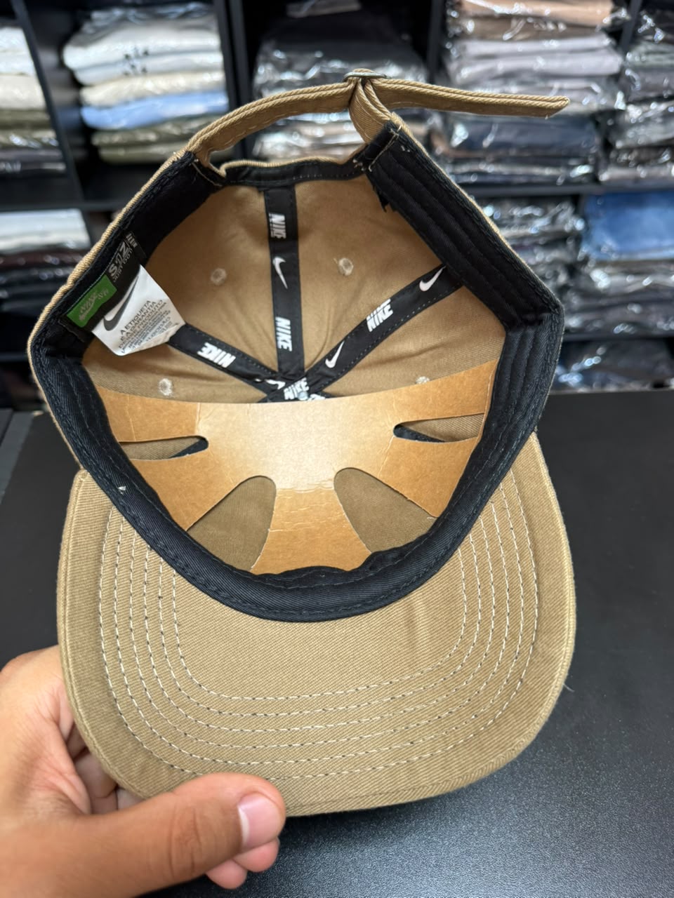 Boné Nike Club Court Dad Hat Fivela Marrom Masculino