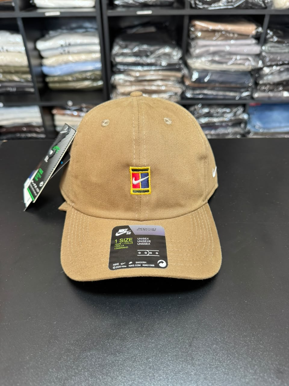 Boné Nike Club Court Dad Hat Fivela Marrom Masculino