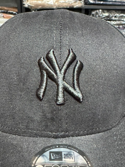 Boné New Era 9Forty Yankees Preto Unissex