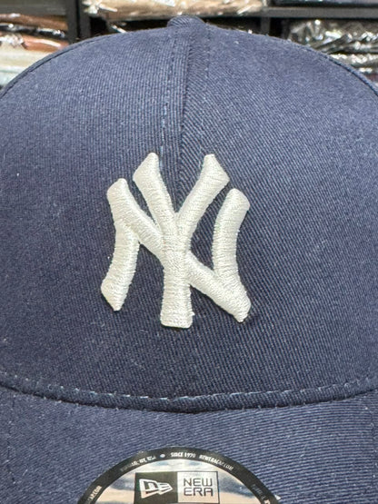 Boné New Era 9Forty Yankees Azul Escuro Unissex
