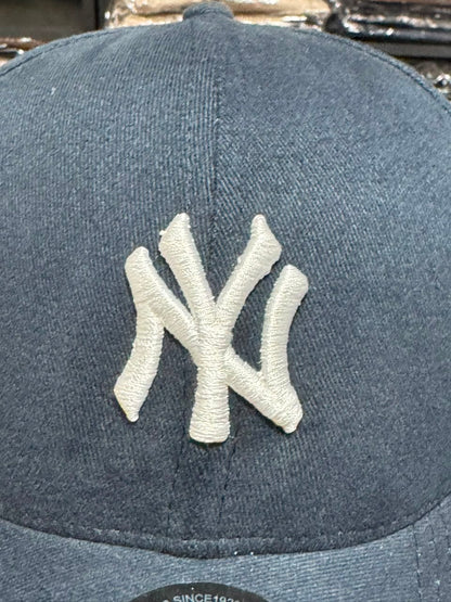 Boné New Era 9Forty Yankees Azul Camurça Unissex