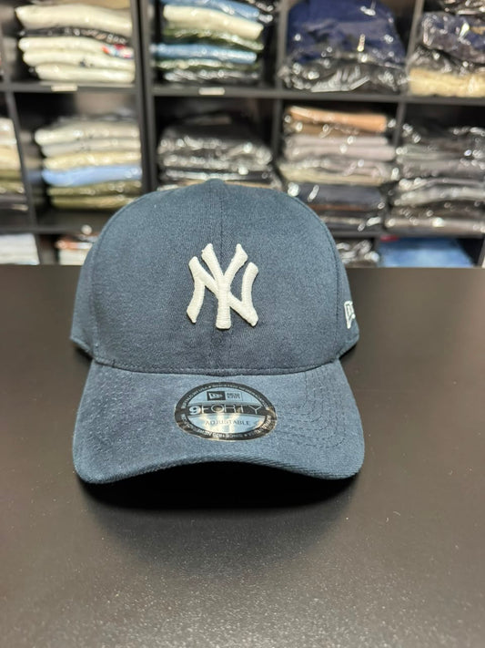 Boné New Era 9Forty Yankees Azul Camurça Unissex
