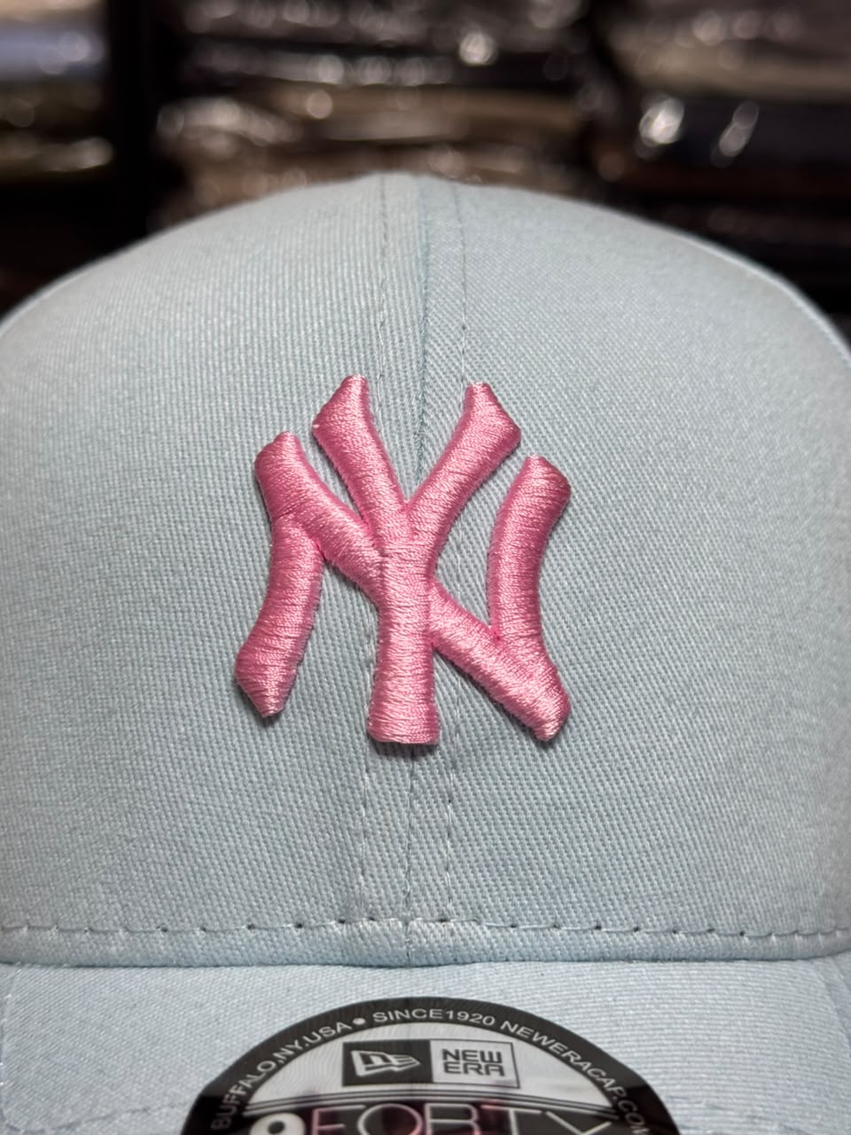 Boné New Era 9Forty Yankees Azul e Rosa Unissex