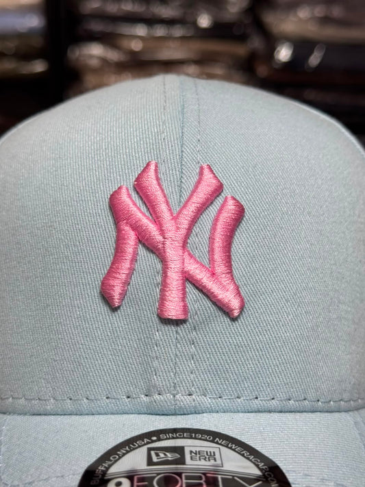 Boné New Era 9Forty Yankees Azul e Rosa Unissex