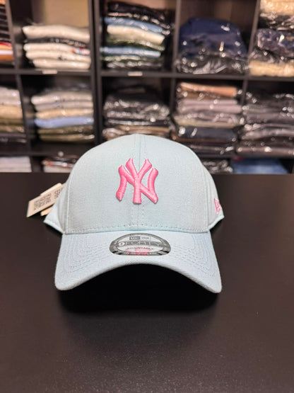 Boné New Era 9Forty Yankees Azul e Rosa Unissex