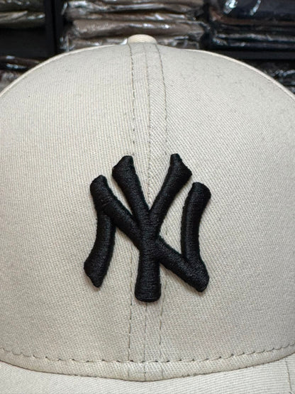 Bonés New Era 9FORTY New York Yankees Bege Unissex