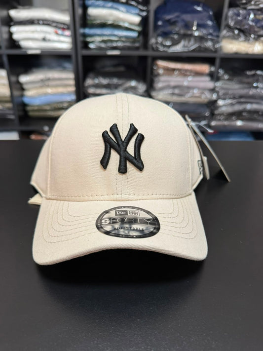 Bonés New Era 9FORTY New York Yankees Bege Unissex