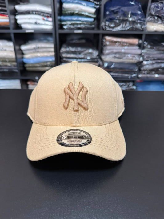 Bonés New Era 9FORTY New York Yankees Bege/Areia Unissex