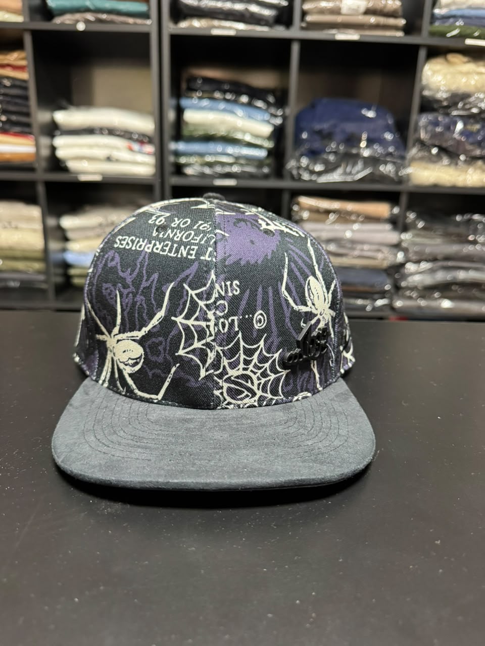 Boné Lost Aranha Caveira Roxo Snapback Preto Masculino