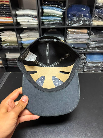 Boné Lost MCD Caveira Velcro Snapback Preto Masculino