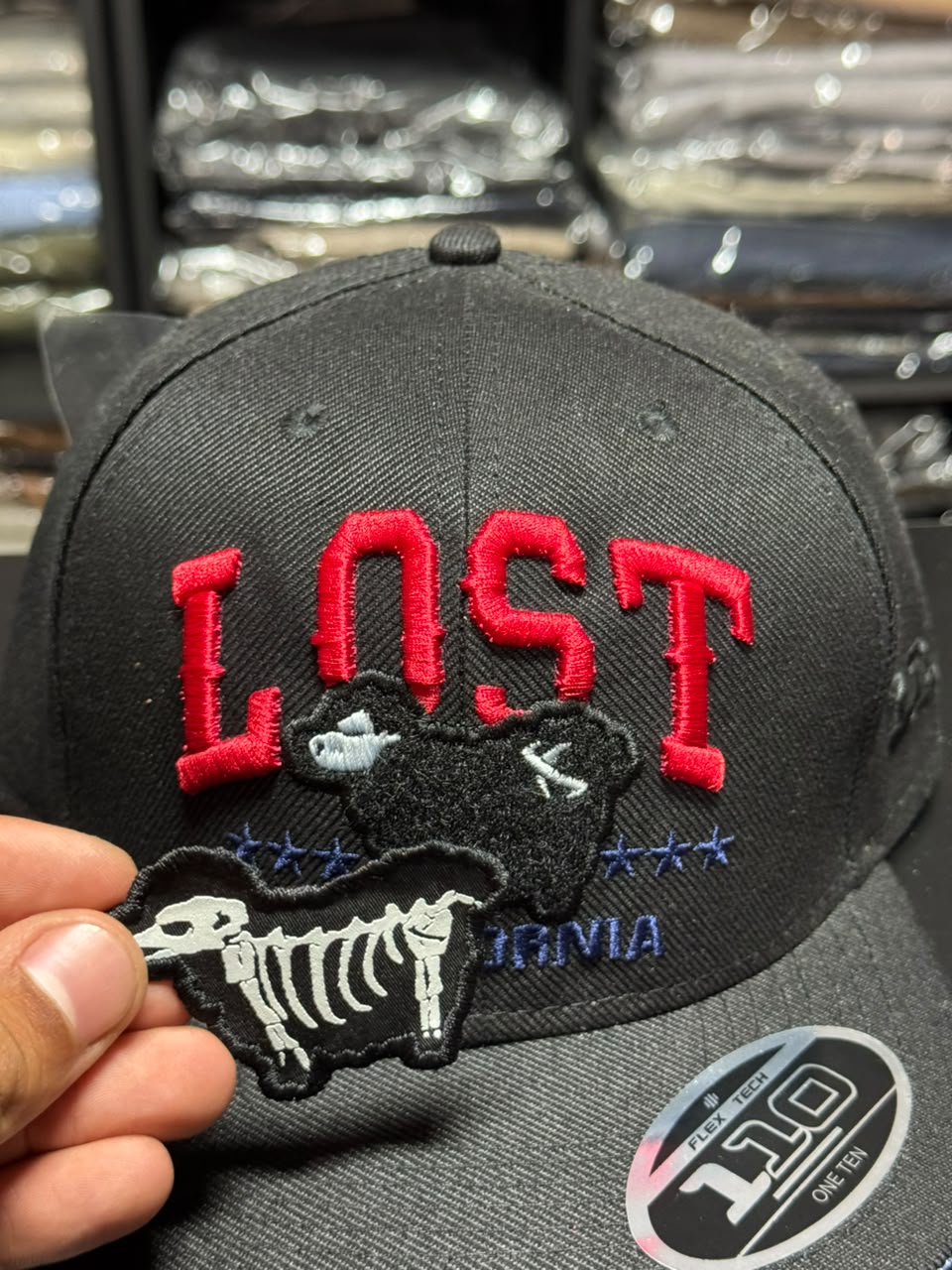 Boné Lost MCD Caveira Velcro Snapback Preto Masculino