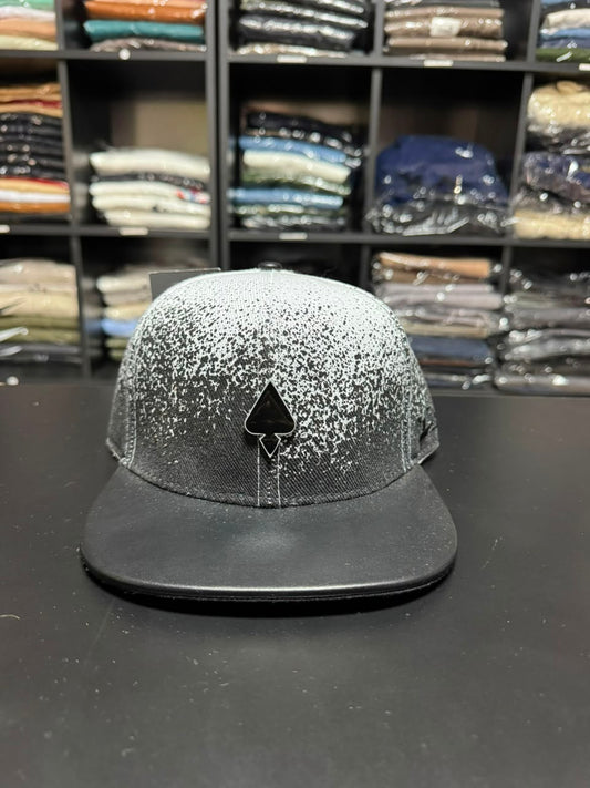 Boné Lost Letreiro Fivela Preto Masculino