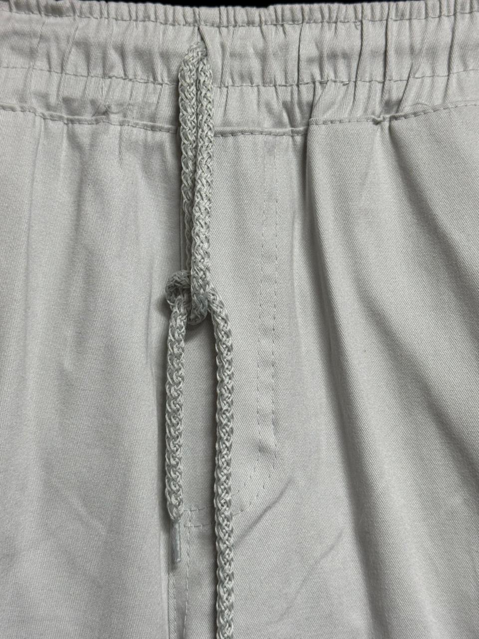 Bermuda Spyna Sarja Básica Masculina Cinza Claro Estilo Cargo